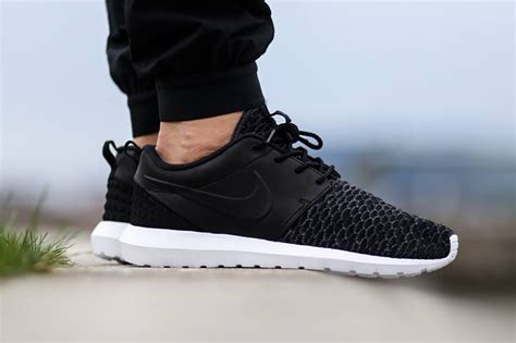 nike roshe one flyknit herren schuhe|Nike Roshe Flyknit triple black.